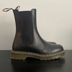 Dr. Martens 2976 Hi Smooth Leather Chelsea Boots UK 6